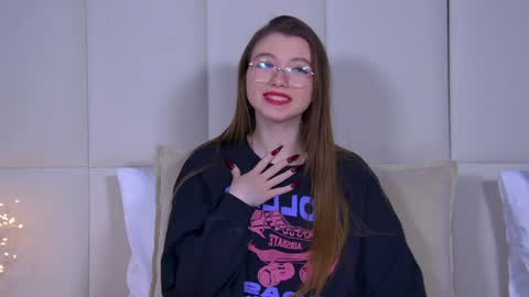 Keira online show from February 5, 2025, 10:01 pm