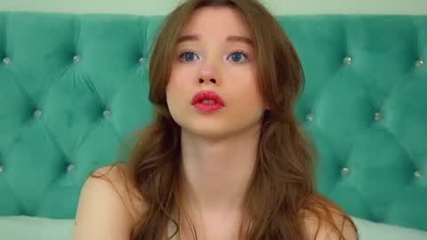 Keira online show from June 14, 2026, 6:04 am