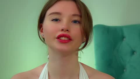 Keira online show from June 14, 2026, 6:10 pm