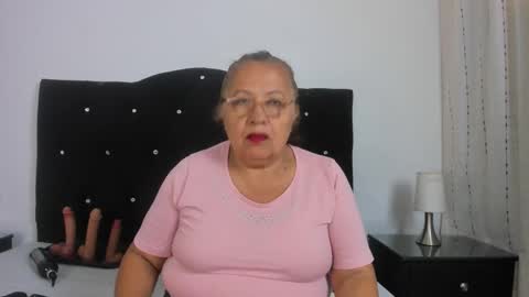 Snapshot of keiralennox chatting on November 13, 2025, 11:31 am online show from November 13, 2025, 11:31 am