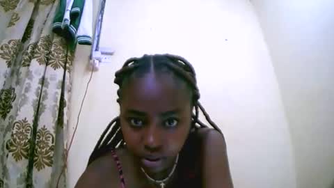 Snapshot of keisha759446 chatting on October 23, 2025, 5:40 am keisha759446 online show from October 23, 2025, 5:40 am