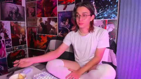 Snapshot of keita_moon chatting on July 15, 2026, 12:21 pm Keita moon online show from July 15, 2026, 12:21 pm
