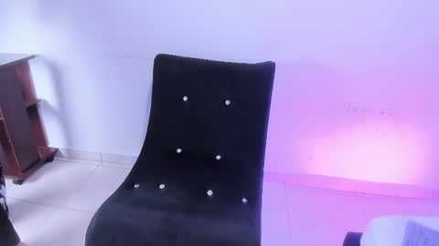 keitch_cute online show from May 15, 2026, 2:35 pm