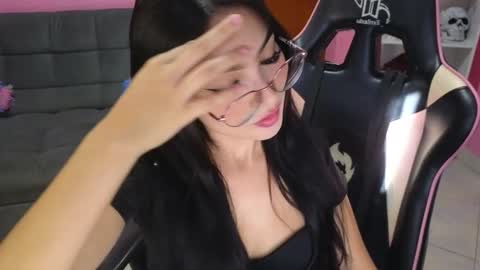 Snapshot of keity_luna chatting on November 13, 2025, 8:08 pm keity_luna online show from November 13, 2025, 8:08 pm