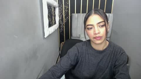  K E I Z Y  online show from December 17, 2024, 2:00 pm