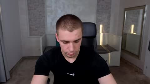Snapshot of kellenwest chatting on May 1, 2026, 4:28 am KellenWest online show from May 1, 2026, 4:28 am