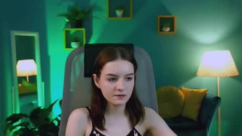 kelliebanshe online show from March 15, 2026, 4:18 am