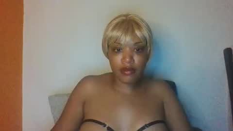 Snapshot of kelliecapri chatting on May 8, 2026, 3:12 am Kellie online show from May 8, 2026, 3:12 am