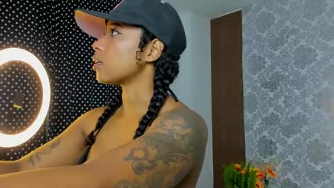 kelly__thomson online show from November 28, 2025, 10:56 pm