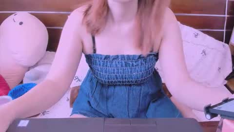 Kelly online show from April 28, 2026, 2:49 am
