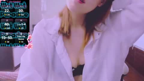 Snapshot of kelly_baby2005 chatting on July 19, 2026, 2:15 am Kelly online show from July 19, 2026, 2:15 am