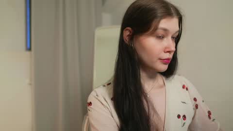 Snapshot of kelly_ember chatting on February 6, 2025, 2:15 pm KELLY online show from February 6, 2025, 2:15 pm