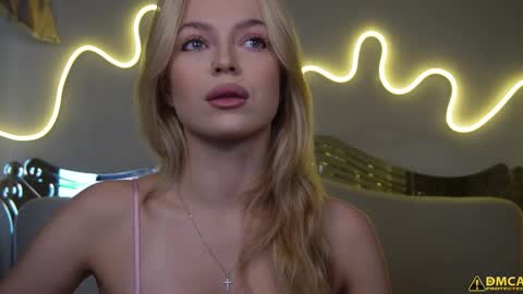 Kelly online show from October 6, 2025, 5:16 am