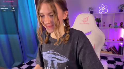 Kelly online show from April 27, 2026, 8:12 am