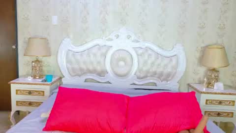 kelly_swift online show from July 18, 2026, 3:22 am