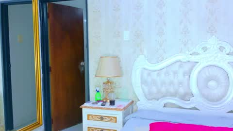kelly_swift online show from August 1, 2026, 4:34 am