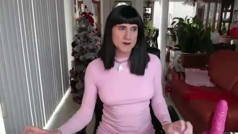 Snapshot of kellyannelynn chatting on December 2, 2024, 5:15 pm kellyanne Lynn but please call me fucktoy online show from December 2, 2024, 5:15 pm