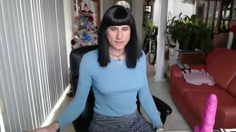 Snapshot of kellyannelynn chatting on December 14, 2024, 8:18 pm kellyanne Lynn but please call me fucktoy online show from December 14, 2024, 8:18 pm