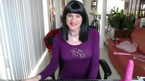 Snapshot of kellyannelynn chatting on January 25, 2025, 5:19 pm kellyanne Lynn but please call me fucktoy online show from January 25, 2025, 5:19 pm