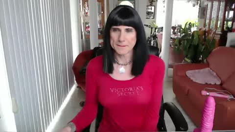 Snapshot of kellyannelynn chatting on February 8, 2025, 8:21 pm kellyanne Lynn but please call me fucktoy online show from February 8, 2025, 8:21 pm