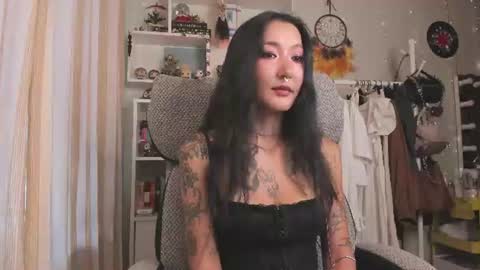 Snapshot of kellyasian chatting on July 9, 2026, 6:28 am Leia online show from July 9, 2026, 6:28 am