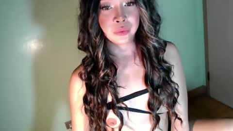 Snapshot of kellyclarksonx chatting on September 29, 2025, 6:29 am its me KELLY online show from September 29, 2025, 6:29 am