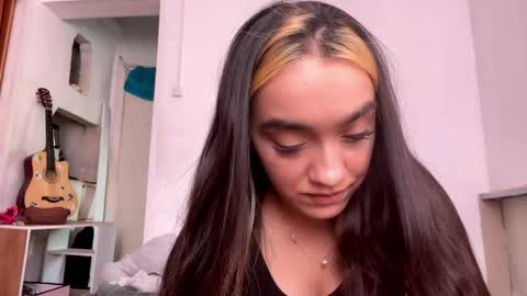 Snapshot of kellyleinonen chatting on June 4, 2026, 11:49 am Kelly online show from June 4, 2026, 11:49 am