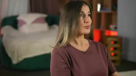 Denise online show from June 25, 2026, 2:33 am