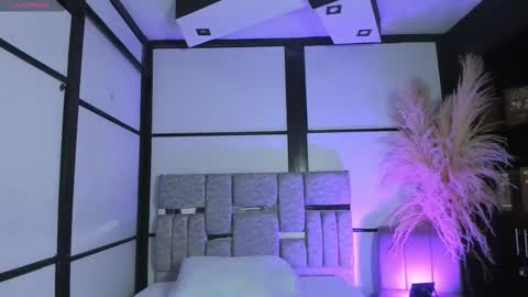 kellyMillian  online show from March 16, 2026, 12:53 pm