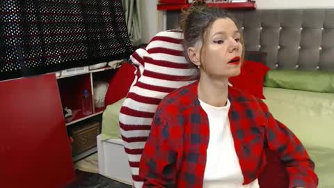 kelly online show from December 18, 2025, 2:50 am