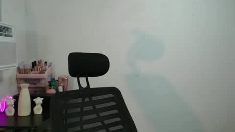 Snapshot of kellys_hot_assxx chatting on May 10, 2026, 6:02 pm KELLY MCDOLEN online show from May 10, 2026, 6:02 pm