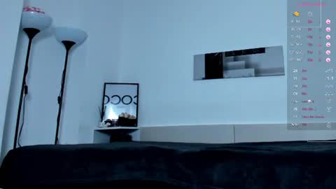 Snapshot of kellysmits chatting on June 25, 2026, 5:06 pm kellysmits online show from June 25, 2026, 5:06 pm