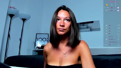 Snapshot of kellysmits chatting on June 29, 2026, 5:02 pm kellysmits online show from June 29, 2026, 5:02 pm