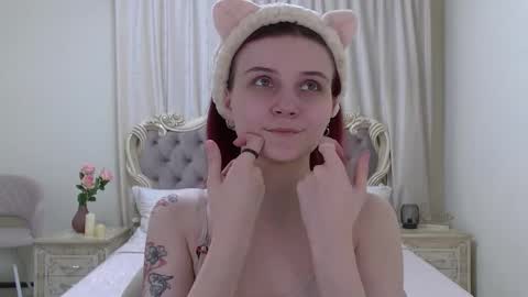 Kelly Stoneys online show from November 11, 2025, 5:13 pm