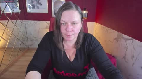 Kelly online show from November 17, 2025, 5:30 pm