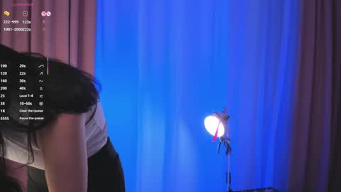 kellyy_bern online show from April 30, 2026, 1:23 am