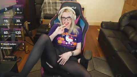 Snapshot of kelseycobalt chatting on September 30, 2025, 8:14 pm kelseycobalt online show from September 30, 2025, 8:14 pm