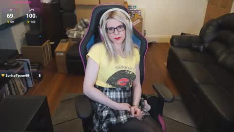 Snapshot of kelseycobalt chatting on December 15, 2025, 10:14 pm kelseycobalt online show from December 15, 2025, 10:14 pm