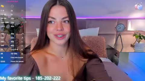 kelsi_di online show from July 21, 2026, 5:21 am