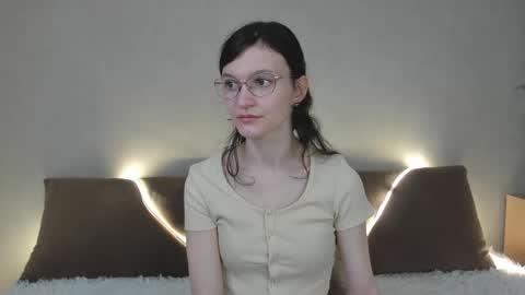Kelsirabenold online show from March 24, 2026, 5:01 am