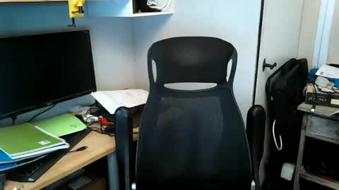 kelvin06133 online show from January 28, 2025, 10:01 pm