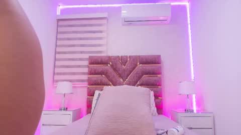 kemdall lopez online show from February 19, 2026, 3:02 am