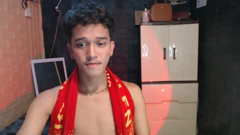 Snapshot of ken_bigcockxx chatting on February 5, 2025, 11:34 am Ken online show from February 5, 2025, 11:34 am