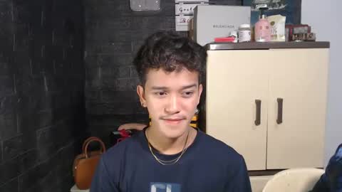 Snapshot of ken_bigcockxx chatting on February 17, 2025, 5:36 am Ken online show from February 17, 2025, 5:36 am