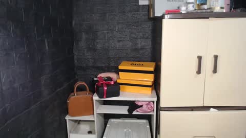 Snapshot of ken_bigcockxx chatting on February 17, 2025, 6:59 pm Ken online show from February 17, 2025, 6:59 pm