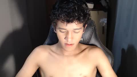 Snapshot of ken_bigcockxx chatting on September 12, 2025, 1:00 pm Ken online show from September 12, 2025, 1:00 pm