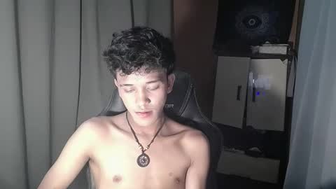 Snapshot of ken_bigcockxx chatting on October 21, 2025, 5:13 pm Ken online show from October 21, 2025, 5:13 pm