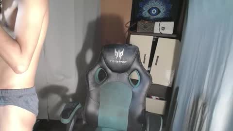 Snapshot of ken_bigcockxx chatting on October 24, 2025, 4:14 pm Ken online show from October 24, 2025, 4:14 pm