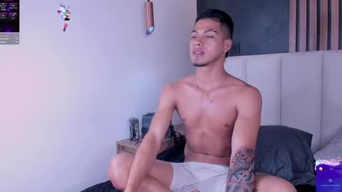 Snapshot of ken_boy_ chatting on January 22, 2025, 9:02 am online show from January 22, 2025, 9:02 am