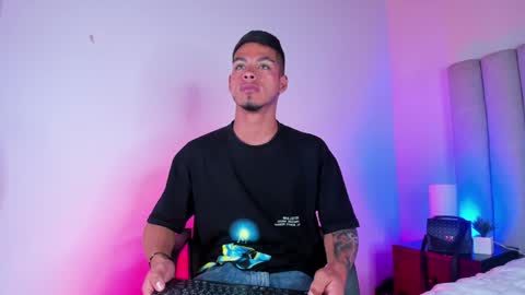 Snapshot of ken_boy_ chatting on February 1, 2025, 2:37 am online show from February 1, 2025, 2:37 am